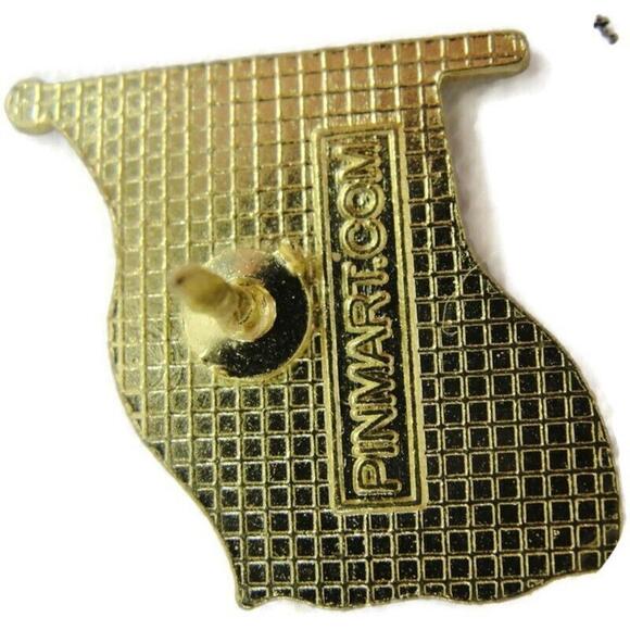 Patriotic Waving Flag Lapel Pin Vintage Stars and Stripes Red White Blue - Picture 8 of 8